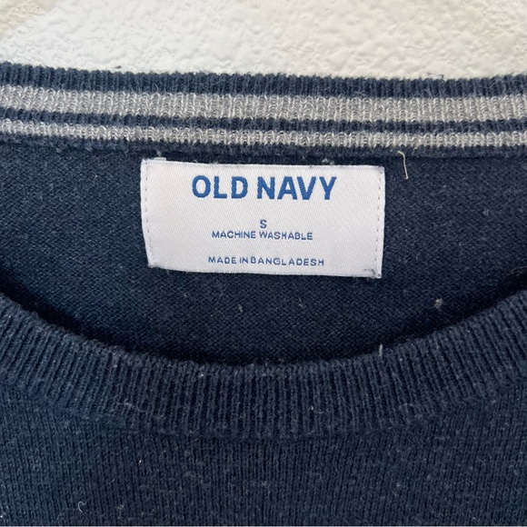 Old Navy Men's Navy and Gray Crewneck Sweater - Picture 3 of 3